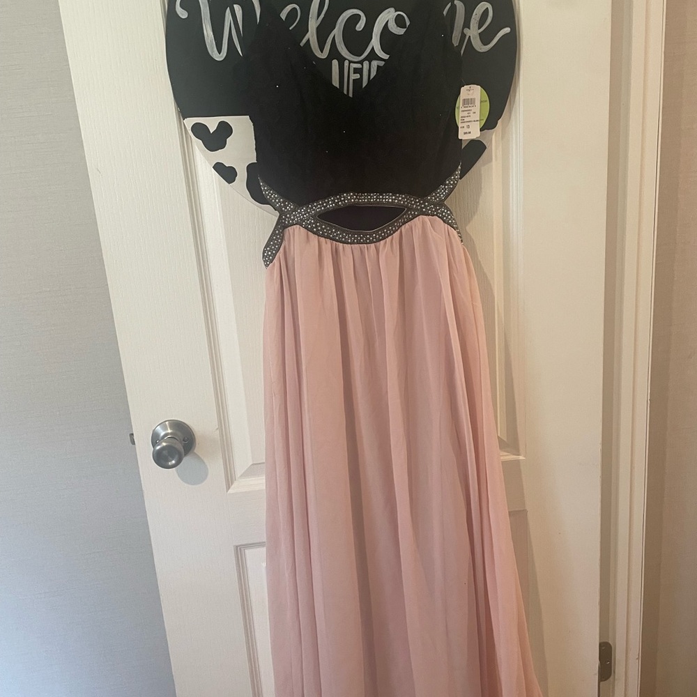 Windsor Black and Pink Formal Dress